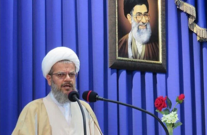 امام جمعه دامغان: اگر آمریکایی‌ها خطایی کنند جنگ فرا منطقه‌ای شکل می گیرد