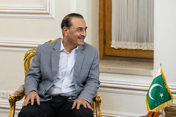 دیدار فیلد مارشال «سید عاصم منیر» فرمانده ارتش پاکستان با سیدعباس عراقچی، وزیر امورخارجه