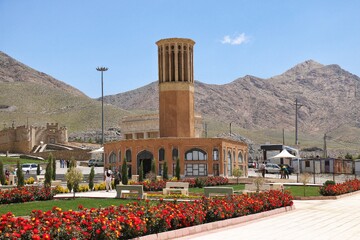 «ماکت بادگیر یزد  در پارک مینی‌ورلد ملایر»