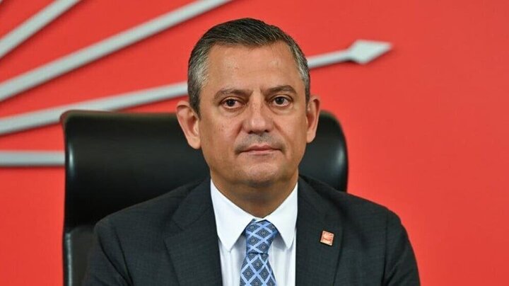 پلیس ضد شورش ترکیه با گاز اشک‌آور به دفتر مرکزی اپوزیسیون حمله کرد