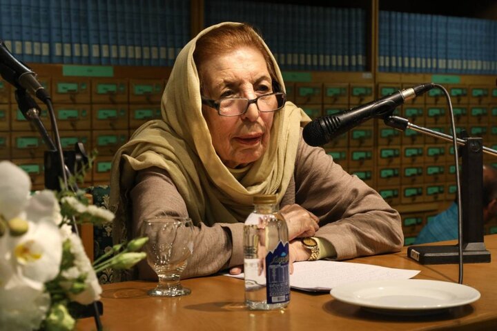 مردی که همه زندگی را وقف شاهنامه کرد