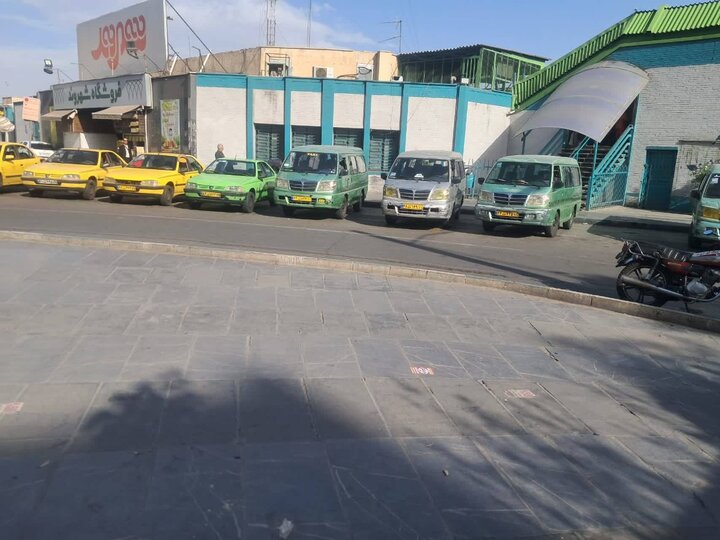 وقتی دخل و خرج تاکسیرانان با هم نمی‌خواند؛ «نه بیمه داریم نه آینده»