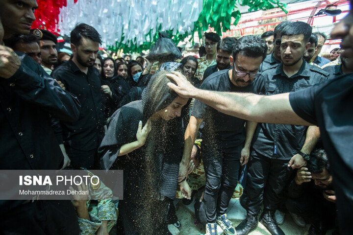 تشییع و خاکسپاری «محمد آزادی»، شهید جنگ رمضان - شیراز