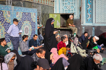 نجوای بندگی در ضیافت عرفه - حرم مطهر رضوی