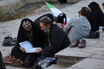 نجوای بندگی در ضیافت عرفه همدان