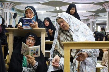 نجوای بندگی در ضیافت عرفه - شهرکرد