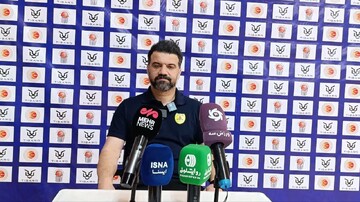 پیروزی تیم بسکتبال نفت آبادان برابر استقلال تهران
