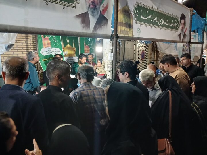 &nbsp;میزهای خدمت شبانه باید به الگوی میدانی حکمرانی مردمی در شهرستان تبدیل شود
