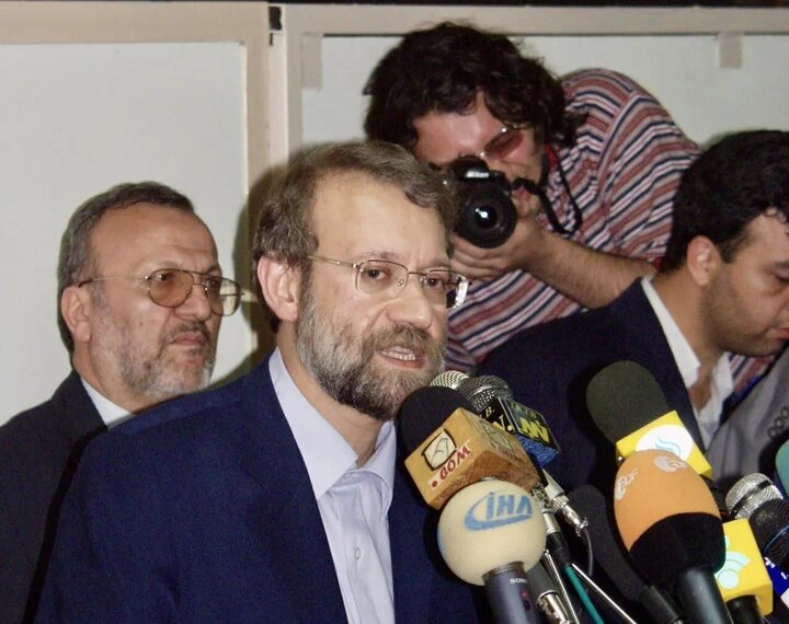 یک دهه حضور شهید لاریجانی در ساختمان شیشه‌ای و دفاع از اتهام «گوگوری مگوری» شدن صداو سیما