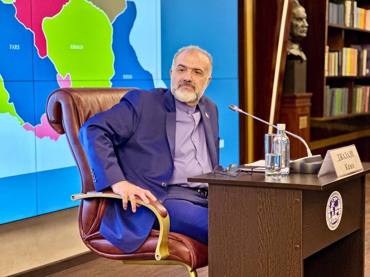 جلالی: دخالت قدرت‌های فرامنطقه‌ای موضوع امنیت را پیچیده‌تر می‌کند