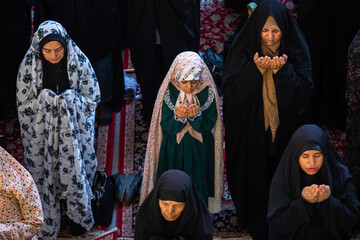 اقامه نماز عید سعید قربان - حرم حضرت فاطمه معصومه(س)