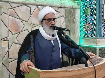 امام جمعه ورامین: شیعه با عزت زیر بار ذلت نمی‌رود / غدیر رسالت تبیینی امت اسلام