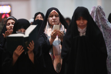 اقامه نماز عید سعید قربان - حرم مطهر شاهچراغ (ع)
