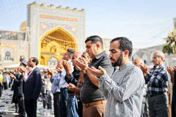 اقامه نماز عید سعید قربان - حرم مطهر رضوی