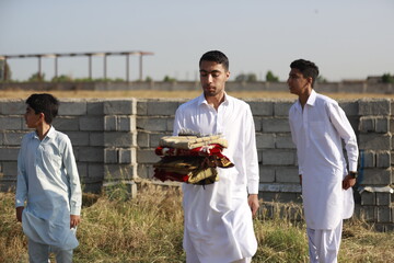 اقامه نماز عید قربان در آیین عید قربان روستای نیاز آباد