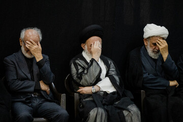 مراسم یادبود شهدای خانواده رهبر انقلاب در حرم عبدالعظیم(ع)