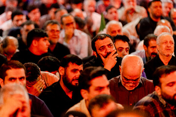 مراسم یادبود شهدای خانواده رهبر انقلاب در حرم عبدالعظیم(ع)