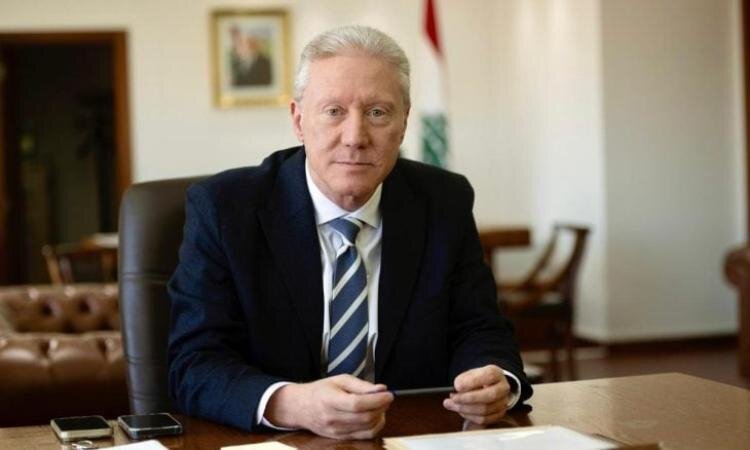 الاخبار: یوسف رجی تنها وزیر خارجه اسمی لبنان است
