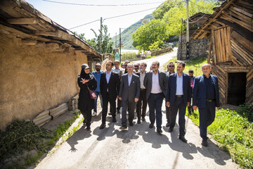 بازدید  معاون گردشگری وزیر میراث فرهنگی، گردشگری و صنایع دستی از روستای شانه تراش