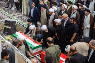 تشییع پیکر شهیده اعظم سراجی نژاد و حجت الاسلام والمسلمین عباس ظهیری - قم