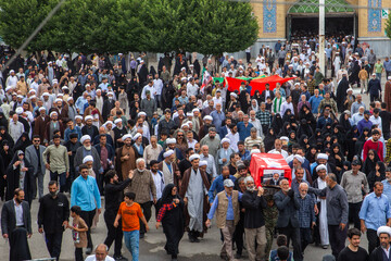 تشییع پیکر شهیده اعظم سراجی نژاد و حجت الاسلام والمسلمین عباس ظهیری - قم