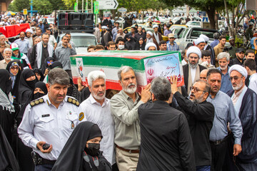 تشییع پیکر شهیده اعظم سراجی نژاد و حجت الاسلام والمسلمین عباس ظهیری - قم