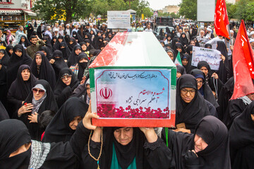 تشییع پیکر شهیده «اعظم سراجی نژاد» - قم