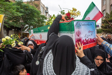 تشییع پیکر شهیده اعظم سراجی نژاد و حجت الاسلام والمسلمین عباس ظهیری - قم