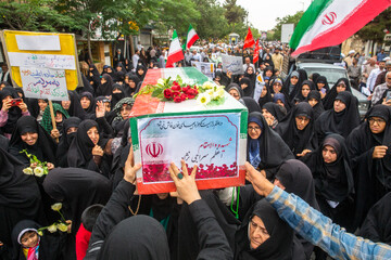 تشییع پیکر شهیده اعظم سراجی نژاد و حجت الاسلام والمسلمین عباس ظهیری - قم