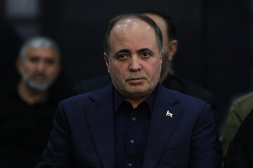 غلامرضا نوری قزلجه، وزیر جهاد کشاورزی در مراسم یادبود شهدای خانواده رهبر انقلاب در حرم عبدالعظیم(ع)