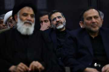 سید مهدی اسماعیلی در مراسم یادبود شهدای خانواده رهبر انقلاب در حرم عبدالعظیم(ع)