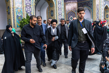 سید محمدحسن ابوترابی‌فرد در مراسم یادبود شهدای خانواده رهبر انقلاب در حرم عبدالعظیم(ع)