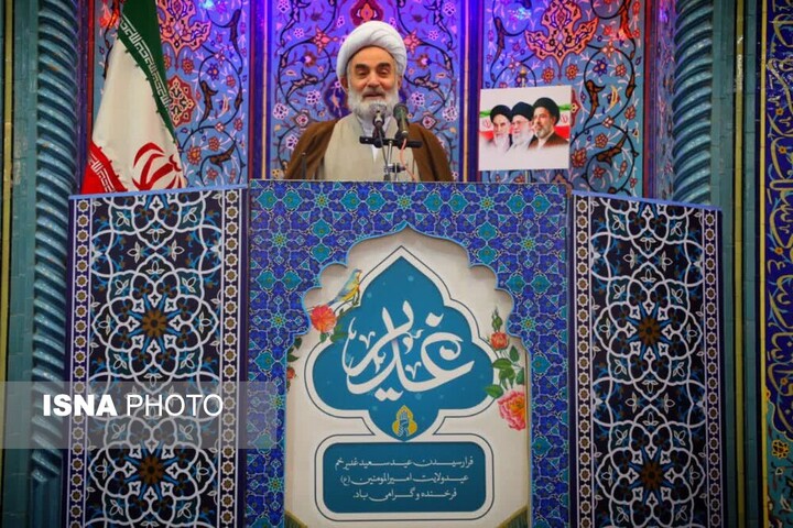 امام جمعه رشت: حضور مردم در صحنه به اندازه موشک‌ قدرت‌آفرین است