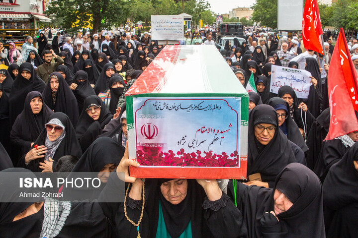 تشییع پیکر شهیده «اعظم سراجی نژاد» - قم