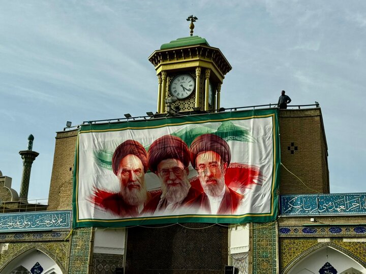 اشک و انتظار در قبله ری؛ مردم تهران در دومین روز یادبود «امام شهید» بیقرار شدند