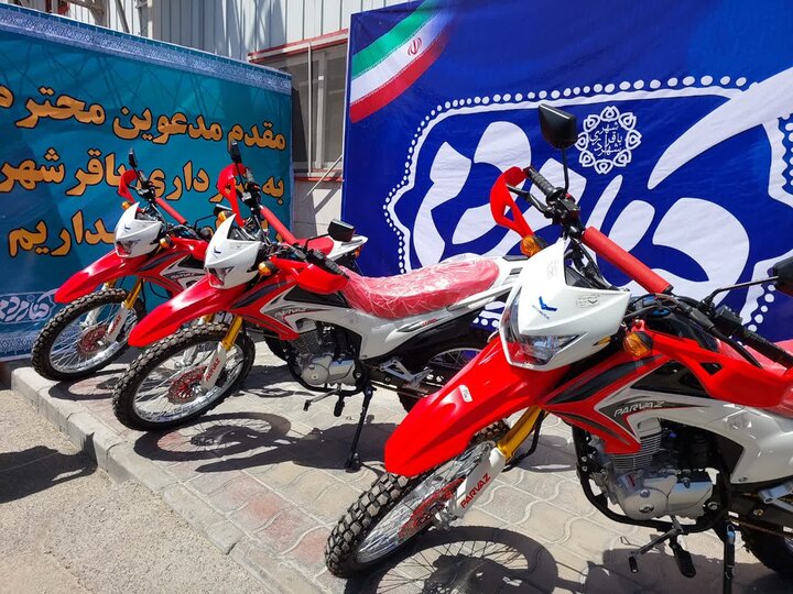 بازدید از نانوایی، سردخانه و دستشویی سیار در مرکز بحران باقرشهر
