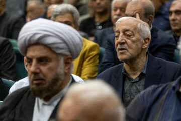 محمد دادکان در مراسم یادبود حاجیه خانم خدیجه خاتمی
