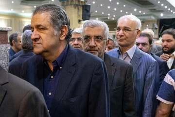 سیدمحمد هادی ایازی و رضا اردکانیان در مراسم یادبود حاجیه خانم خدیجه خاتمی