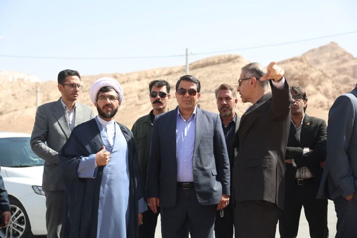 بازدید استاندار کرمان از سایت کوهسار نهضت ملی مسکن/ ۲۶۵۲ واحد مسکونی در حال ساخت است