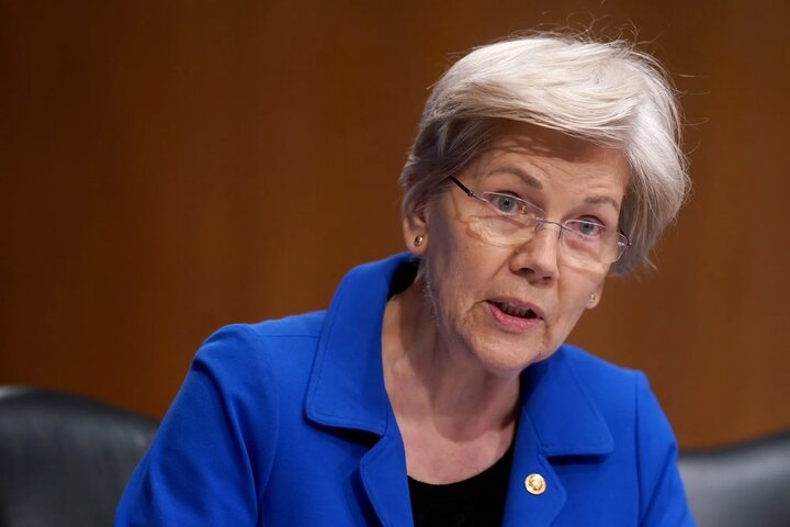 سناتور وارن ترامپ را به سوءاستفاده از اختیارات ریاست‌جمهوری متهم کرد