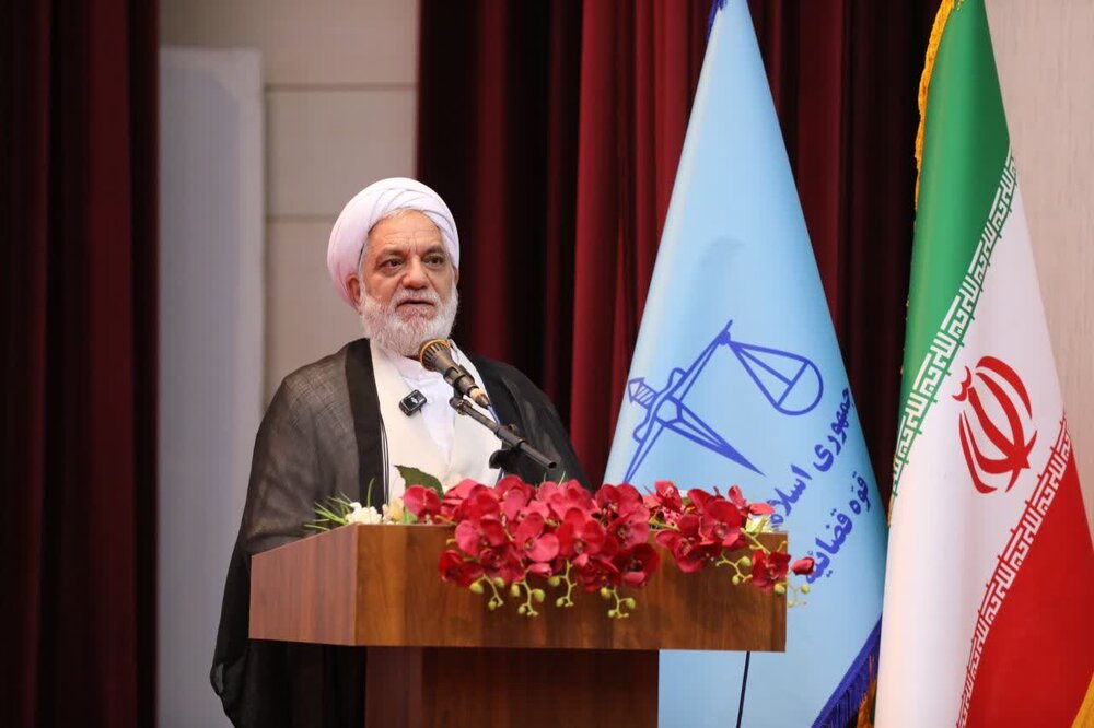 رئیس کل دادگستری استان کرمان: دشمن میخواهد جای خادم و خائن را عوض کند