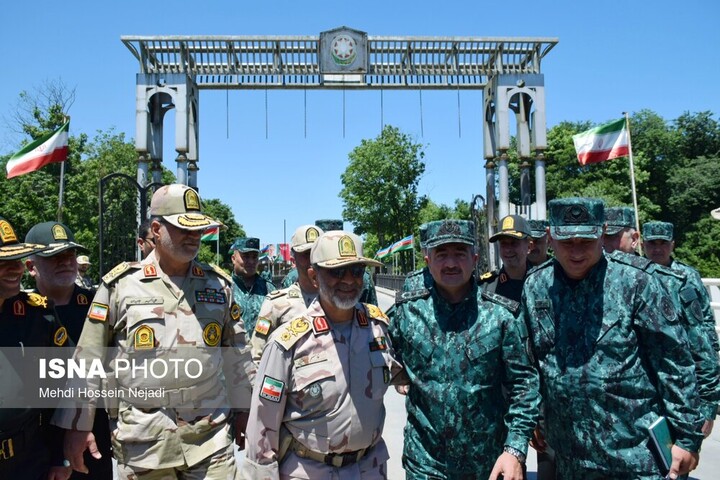 دیدار جانشین فرمانده انتظامی کشور و فرماندهان مرزبانی ایران و آذربایجان در مرز آستارا