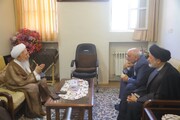 رئیس دفتر رئیس‌جمهور با آیت‌الله جوادی‌آملی دیدار کرد