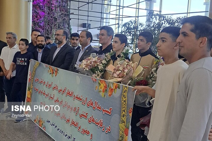 کسب مدال در مسابقات کشتی نوجوانان آسیا توسط نمایندگان خراسان رضوی پشتوانه‌سازی است