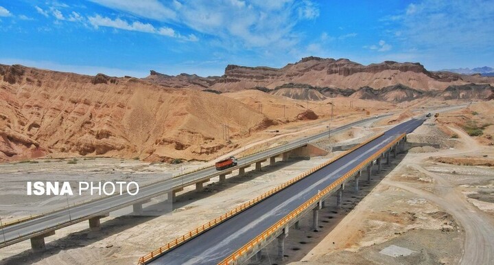 پل بزرگ حرمک در مسیر ارتباطی زابل – زاهدان افتتاح شد