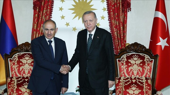 اردوغان و پاشینیان درباره عادی سازی روابط ترکیه و ارمنستان رایزنی کردند