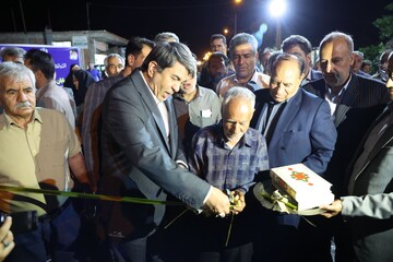 حضور استاندار کرمان در سوگواره ملی تعزیه و افتتاح طرح ساماندهی ورودی روستای ده‌زیار