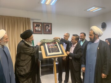 پنجمین دوره جشنواره ملی عکاسی «نگاه سرخ» آغاز شد