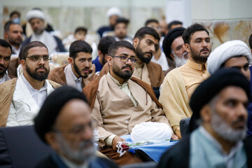 مراسم عمامه گذاری طلاب حوزه علمیه اصفهان