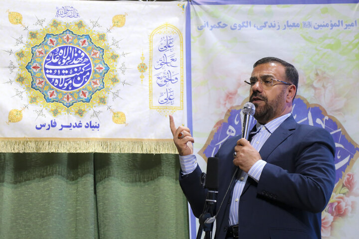 استاندار فارس: پیوند ملت ایران با آموزه‌های غدیر، از عوامل اصلی صلابت کشور است